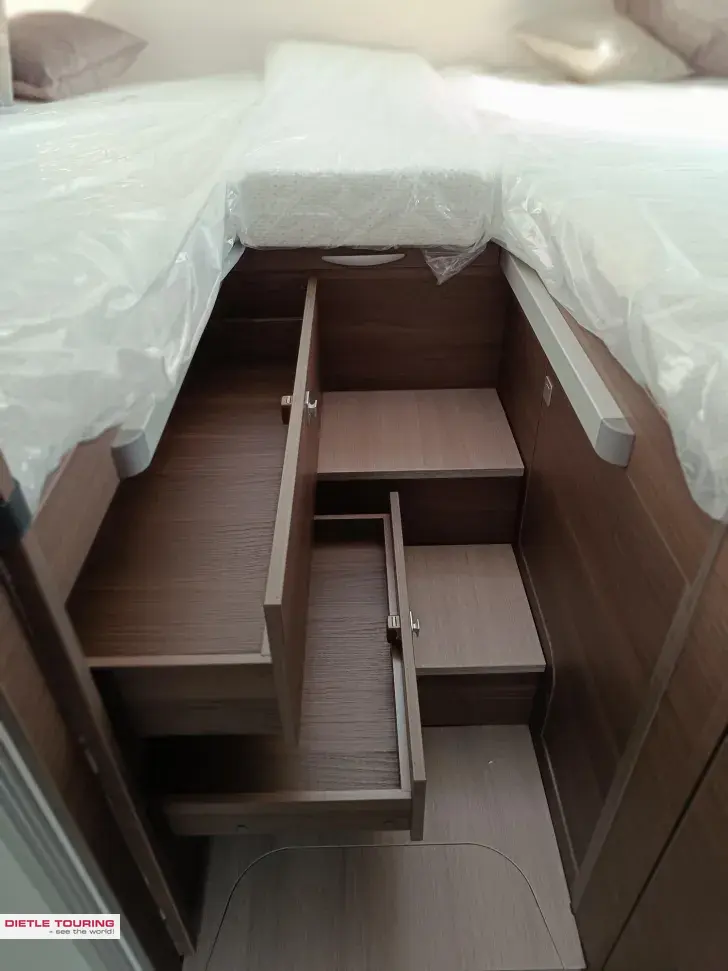 Fahrzeugbild Adria Coral Supreme 670 DL M Safety Plus, Markise #18