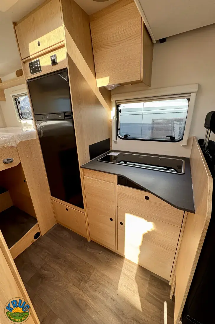 Fahrzeugbild Sunlight T SUB TS67 5 Sitzplätze & Dometic Klima #8