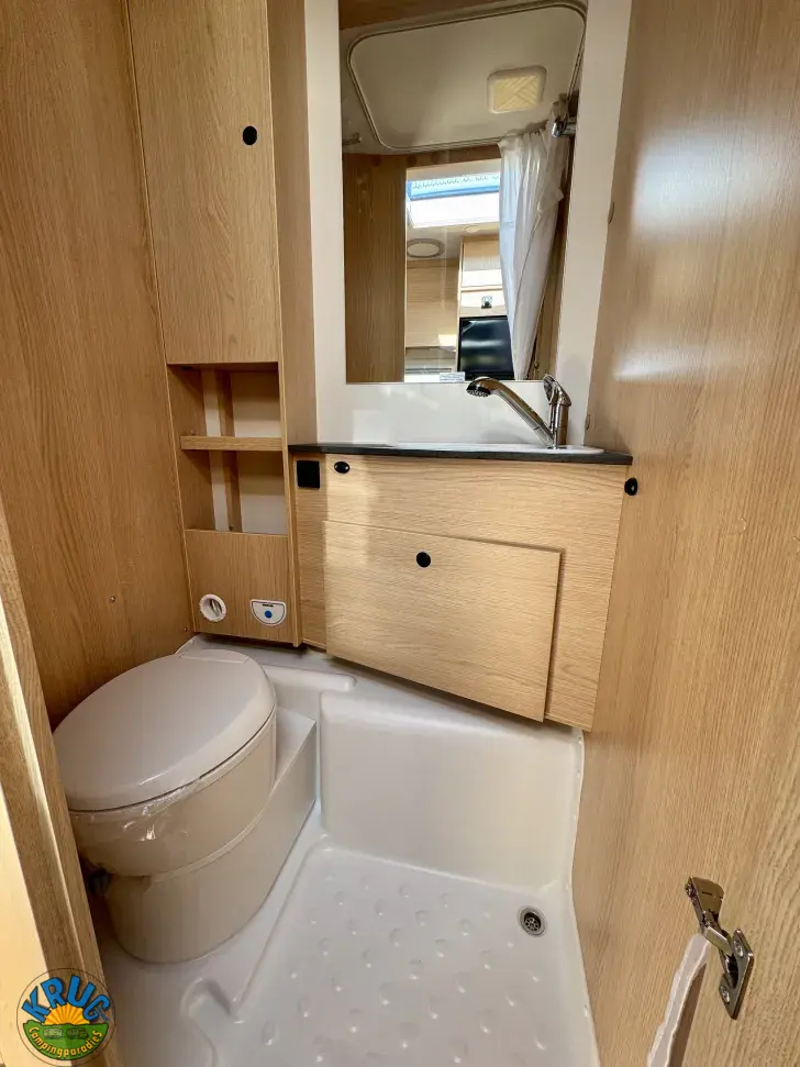 Fahrzeugbild Sunlight T SUB TS67 5 Sitzplätze & Dometic Klima #11