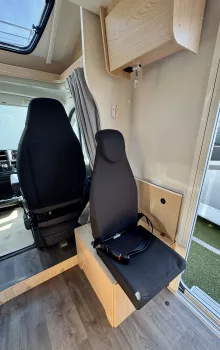 Fahrzeugbild Sunlight T SUB TS67 5 Sitzplätze & Dometic Klima #17