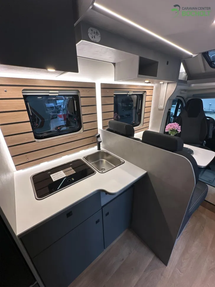 Fahrzeugbild Crosscamp EXPDN T 7.0 E Hubbett / Markise / Navi / RFK #11