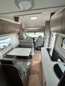 Fahrzeugbild Etrusco A 7300 DB 6 Sitzplätze #12