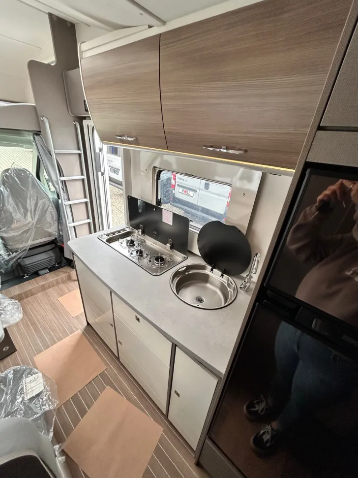Fahrzeugbild Etrusco A 7300 DB 6 Sitzplätze #9