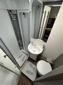 Fahrzeugbild Etrusco A 7300 DB 6 Sitzplätze #17
