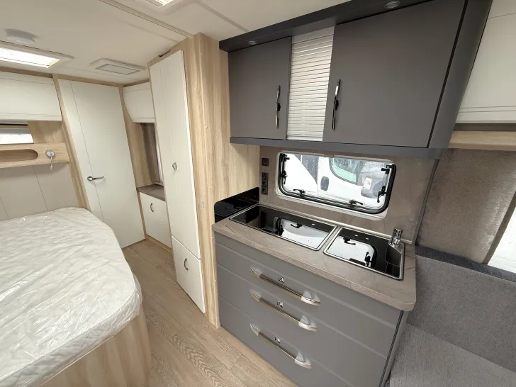 Fahrzeugbild Hobby De Luxe 495 WFB Modell 2026 ausgestellt! #14