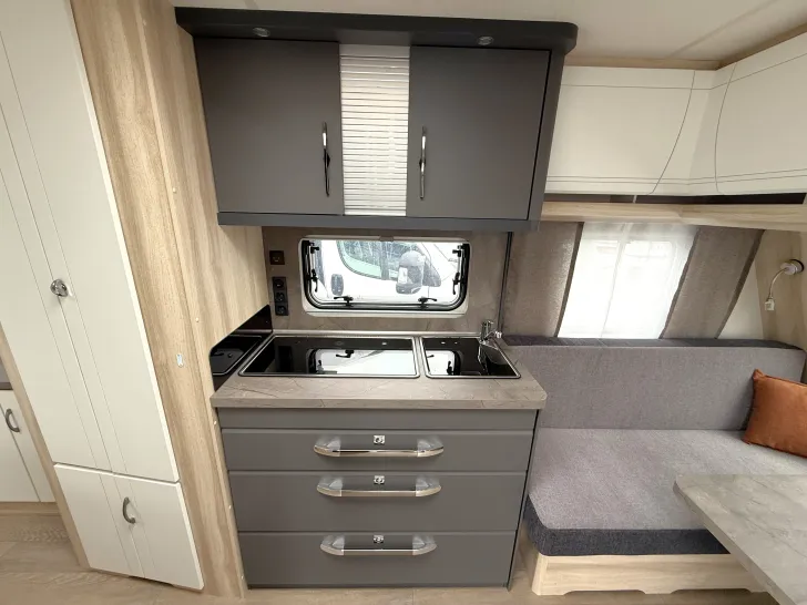 Fahrzeugbild Hobby De Luxe 495 WFB Modell 2026 ausgestellt! #21