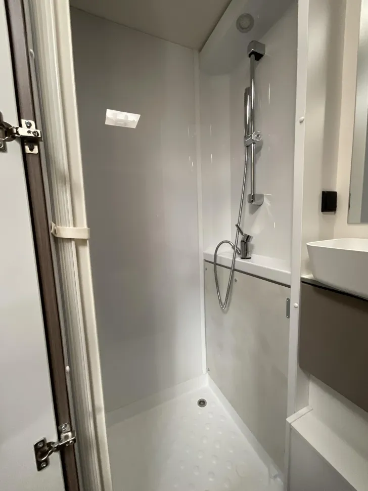 Fahrzeugbild Carado pro A 361 Markise, Solar, Navi, Smart-TV, Sat #15