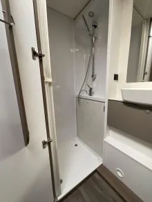 Fahrzeugbild Carado pro A 464 Solar, Zenec Navi, Premium Smart-TV #12