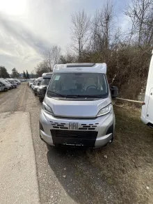 Fahrzeugbild Carado V 337 #1