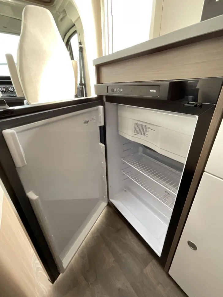 Fahrzeugbild Carado V 337 #8