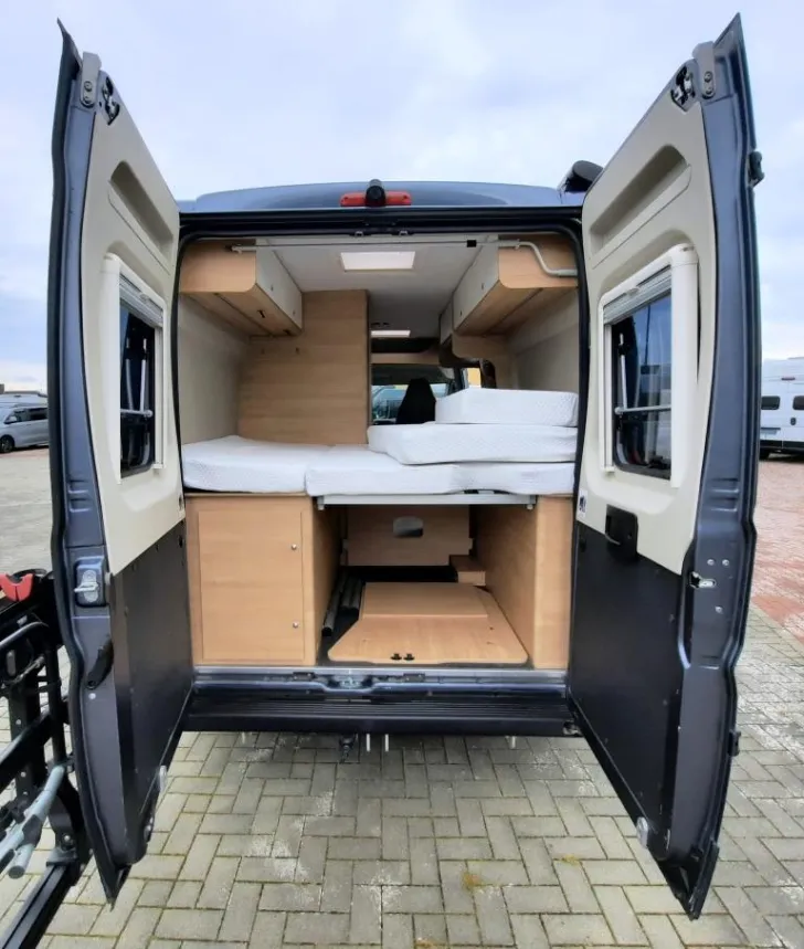 Fahrzeugbild Roadcar R 600 #20