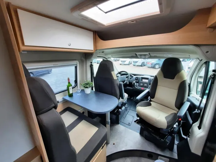 Fahrzeugbild Roadcar R 600 #9