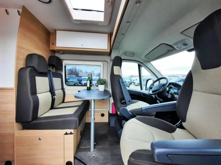 Fahrzeugbild Roadcar R 600 #10