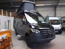 Fahrzeugbild Bürstner Habiton HMX 6.0 Allrad/Schwarz/Aufstelldach #1