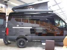 Fahrzeugbild Bürstner Habiton HMX 6.0 Allrad/Schwarz/Aufstelldach #14