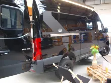 Fahrzeugbild Bürstner Habiton HMX 6.0 Allrad/Schwarz/Aufstelldach #17