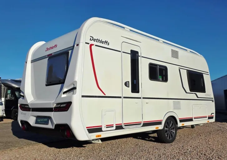 Fahrzeugbild Dethleffs Nomad 490 EST Verfüg./Sparen Sie 7.445,- € #3