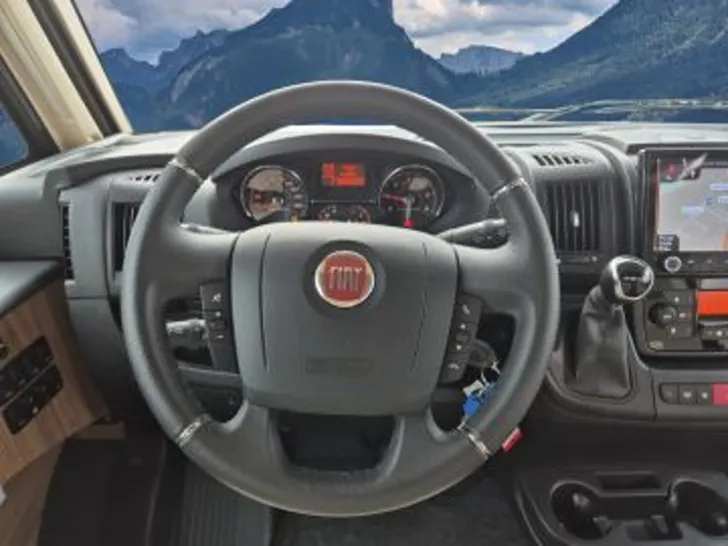 Fahrzeugbild Eura Mobil Integra 760 QF #9