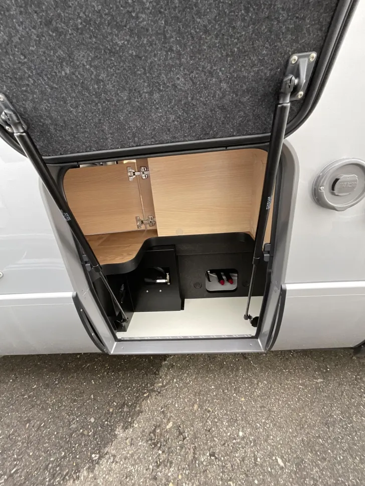 Fahrzeugbild Hymer B-Klasse MC I 580 Solar, Markise, Sat, wenig km #5