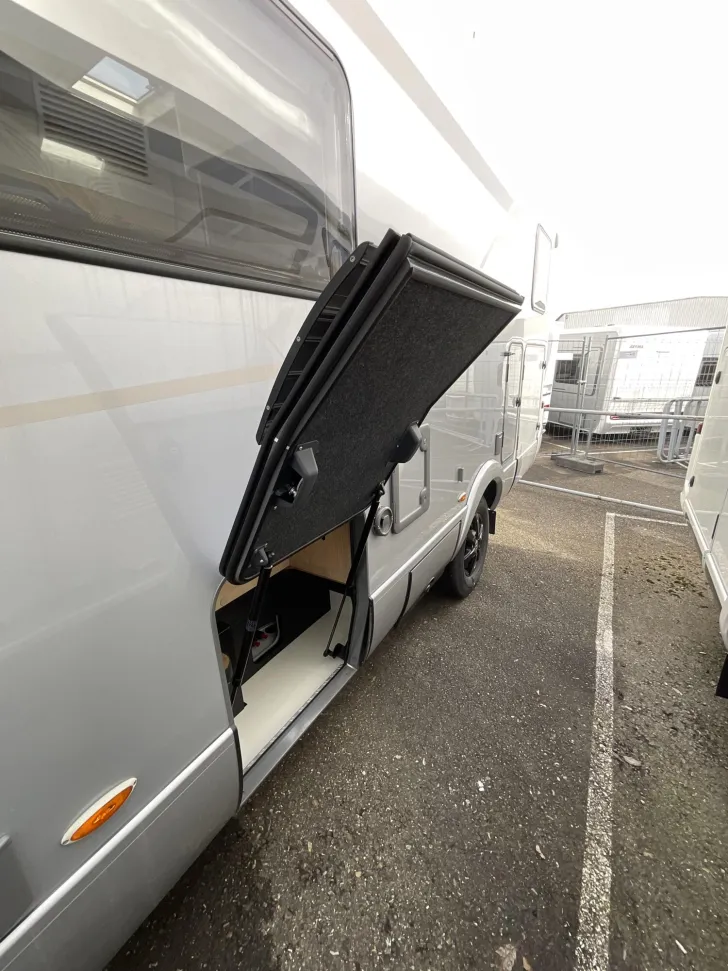 Fahrzeugbild Hymer B-Klasse MC I 580 Solar, Markise, Sat, wenig km #6