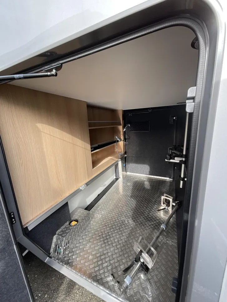Fahrzeugbild Hymer B-Klasse MC I 580 Solar, Markise, Sat, wenig km #10