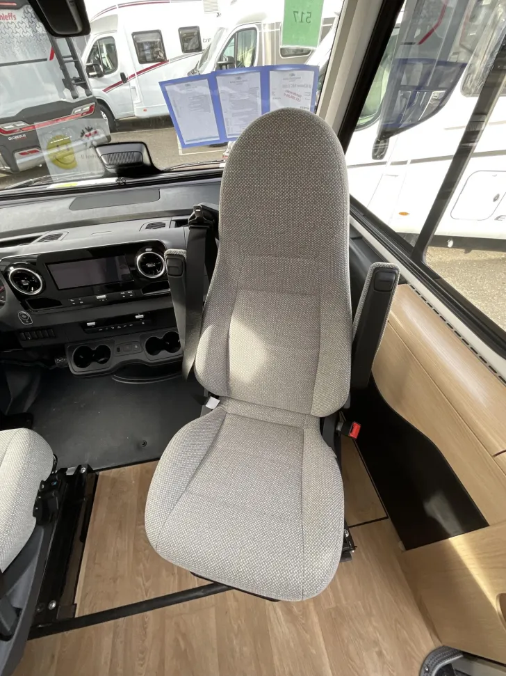 Fahrzeugbild Hymer B-Klasse MC I 580 Solar, Markise, Sat, wenig km #26