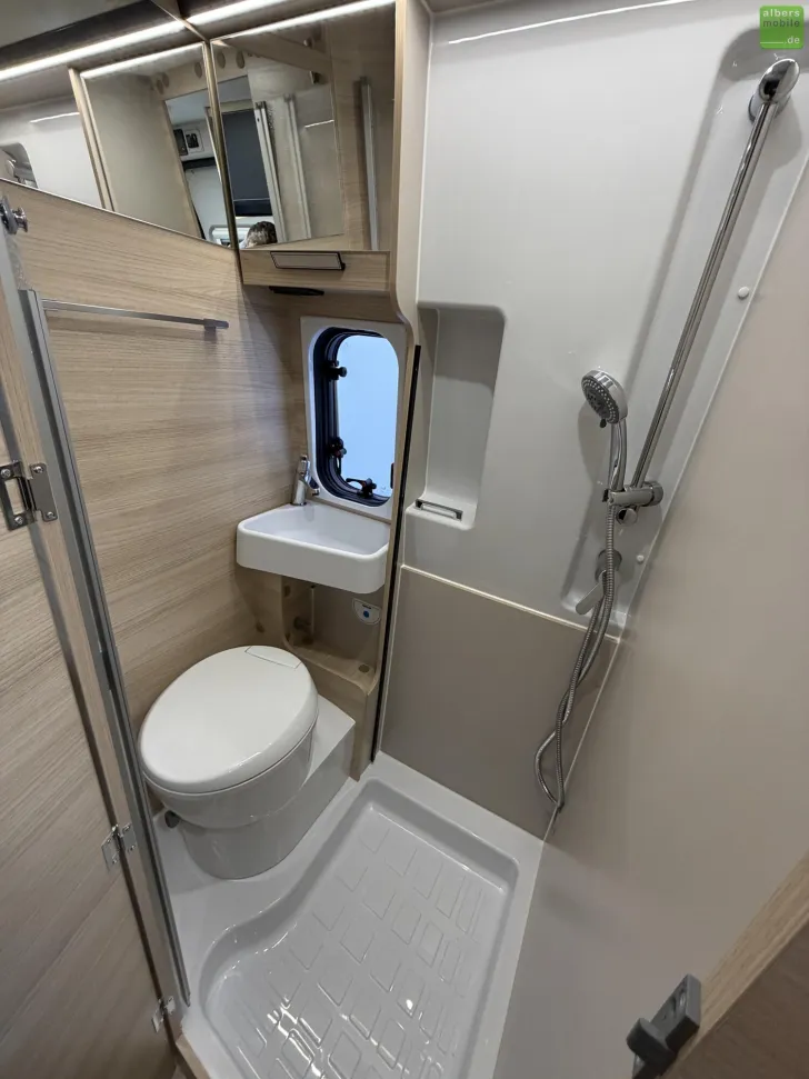 Fahrzeugbild Challenger Van Sport Edition V217 Arctic Drive ACC Safety #16