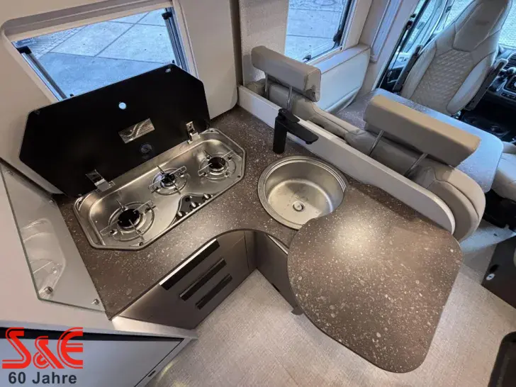 Fahrzeugbild Bürstner B66 TD 690 #9