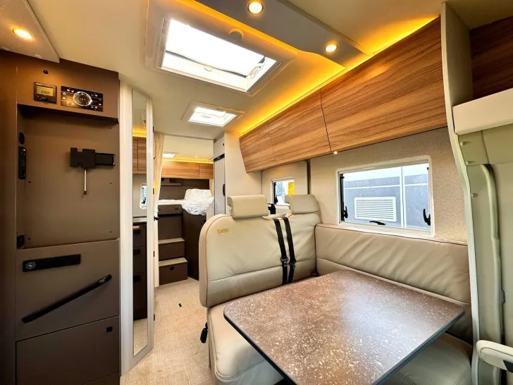 Fahrzeugbild Bürstner B66 TD 690 SAT|LEDER|NAV+RFK|MARKISE|LITHIUM #10