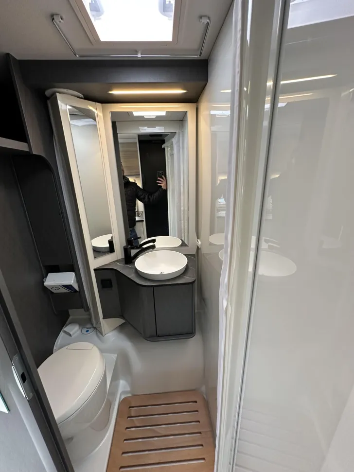 Fahrzeugbild Etrusco V Ford 6.8 SCF Navi|Xenon|TV+SAT|ACC|Combi 6E #13