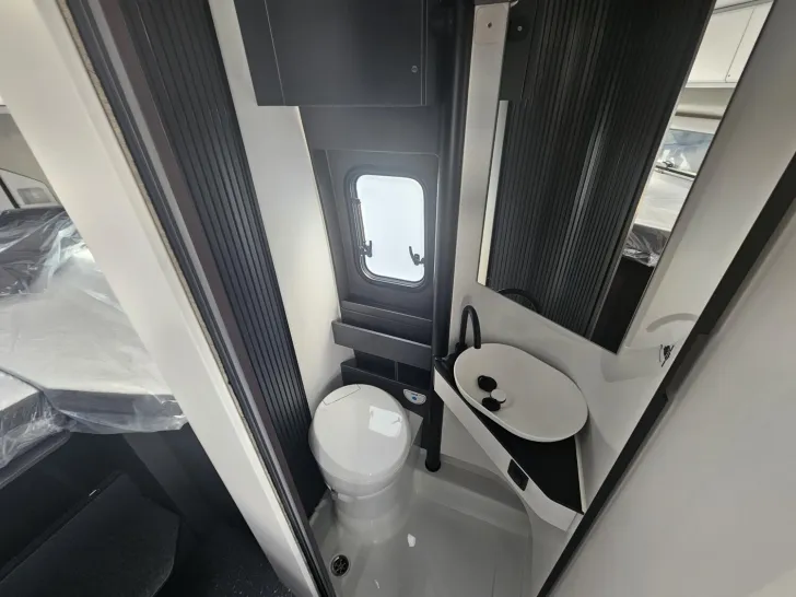 Fahrzeugbild Adria Twin Selection 640 SLB Abstand-Tempomat|Solaranl #12
