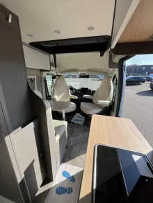 Fahrzeugbild LMC Innovan 70 600 #10