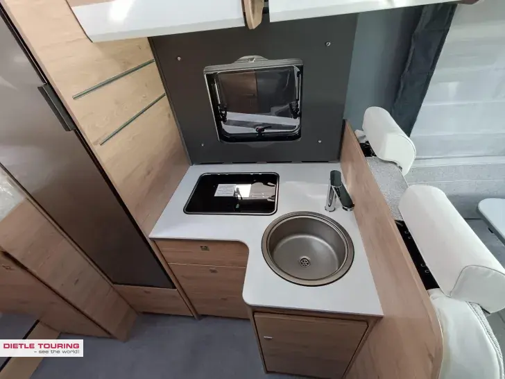 Fahrzeugbild Dethleffs Just Camp Active T 6812 EB ACC, Hubbett #9