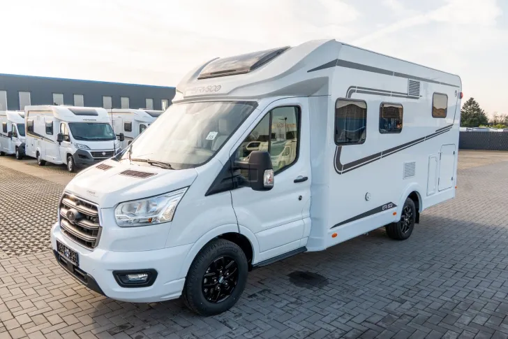 Fahrzeugbild Etrusco T 6.9 SF *155PS*Complete*Hubbett*Markise*Isofix* #2