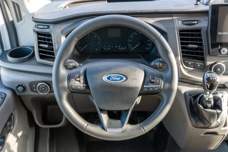 Fahrzeugbild Etrusco T 6.9 SF *155PS*Complete*Hubbett*Markise*Isofix* #7