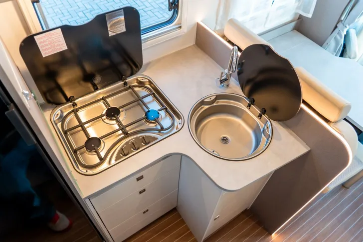 Fahrzeugbild Etrusco T 6.9 SF *155PS*Complete*Hubbett*Markise*Isofix* #16