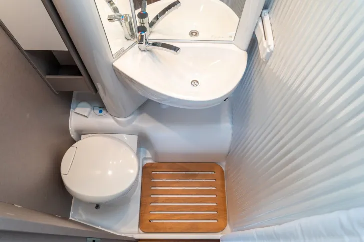 Fahrzeugbild Etrusco T 6.9 SF *155PS*Complete*Hubbett*Markise*Isofix* #17