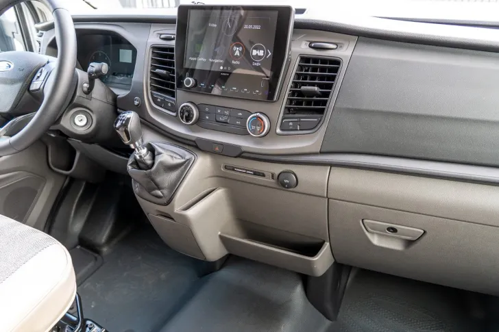 Fahrzeugbild Etrusco T 6.9 SF *155PS*Complete*Hubbett*Markise*Isofix* #9