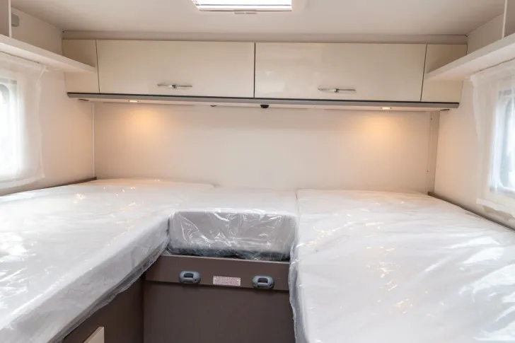 Fahrzeugbild Etrusco T 6.9 SF *155PS*Complete*Hubbett*Markise*Isofix* #12