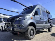 Fahrzeugbild Hymer Grand Canyon S CrossOver 600 Seilwinde, Stützen #1