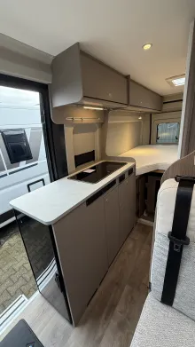 Fahrzeugbild Carado CV 640 PRO Beck-45 Deals #12