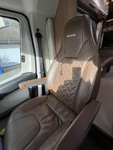 Fahrzeugbild Bürstner Argos A 747-2 G 5,8 to - Luftfederung - Solar #74