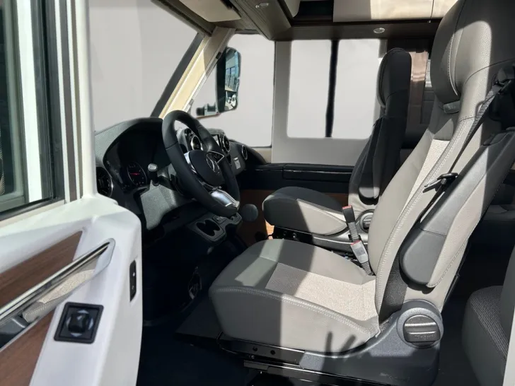 Fahrzeugbild Carthago chic c-line I 4.9 LE #7