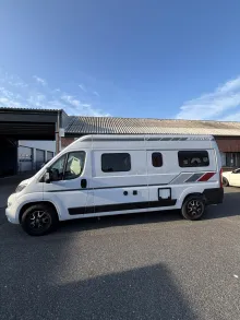 Fahrzeugbild LMC Innovan 600 #2