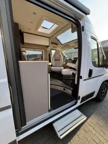 Fahrzeugbild LMC Innovan 600 #6