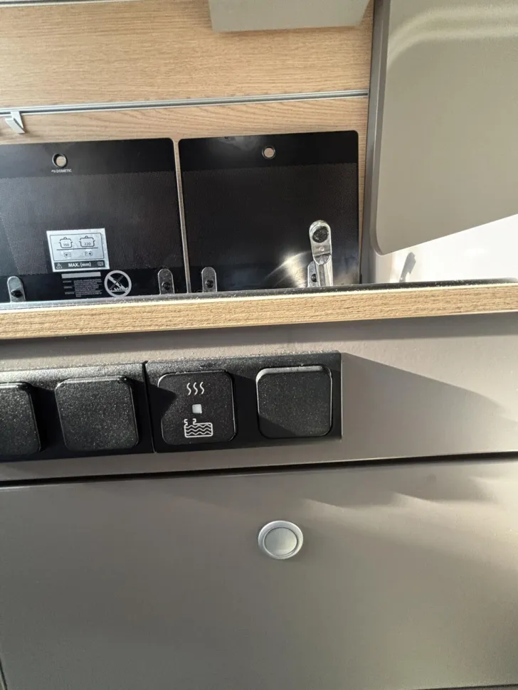 Fahrzeugbild LMC Innovan 600 #12