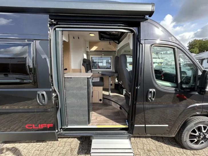 Fahrzeugbild Sunlight Camper Van Cliff 600 RT Adventure Edition #4