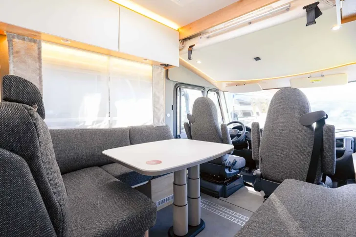 Fahrzeugbild Dethleffs XL I 7812-2 *5 Personen Fahrzeug* #7