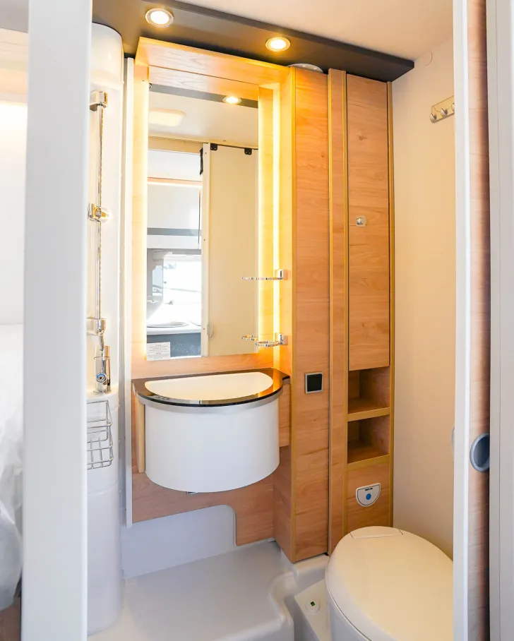 Fahrzeugbild Dethleffs Globebus Active I 4 *WINTER-FAMILIEN-REISEMOBIL* #12