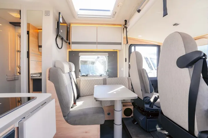 Fahrzeugbild Dethleffs Globebus Active I 4 *WINTER-FAMILIEN-REISEMOBIL* #13